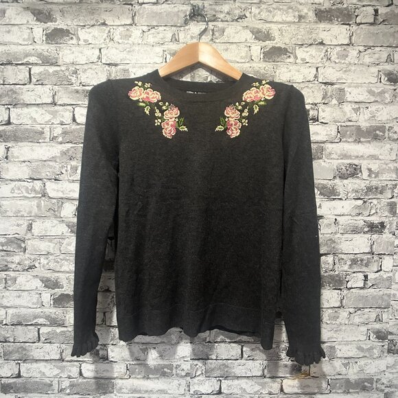EUC Cable & Gauge Dark Grey Sweater w/ Floral Embroidery Size Small - Picture 1 of 14